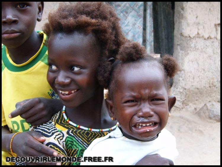  Village traditionnel de Sambu
