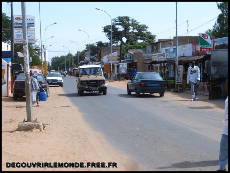  Arrive  Saly, des boutiques  touristes, et quoi d autres?